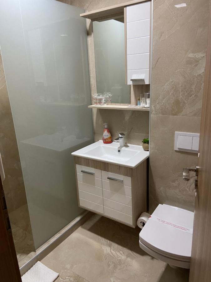Hotel New Milenium Lukavac Bagian luar foto