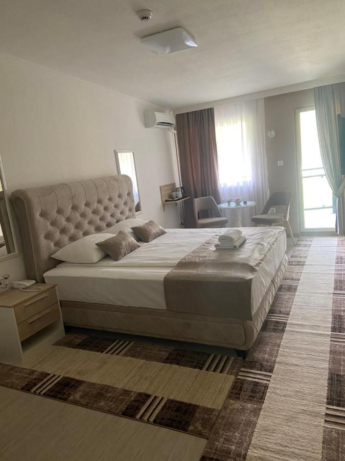 Hotel New Milenium Lukavac Bagian luar foto