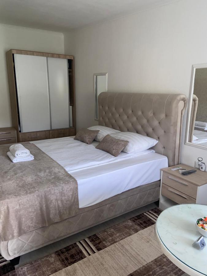 Hotel New Milenium Lukavac Bagian luar foto