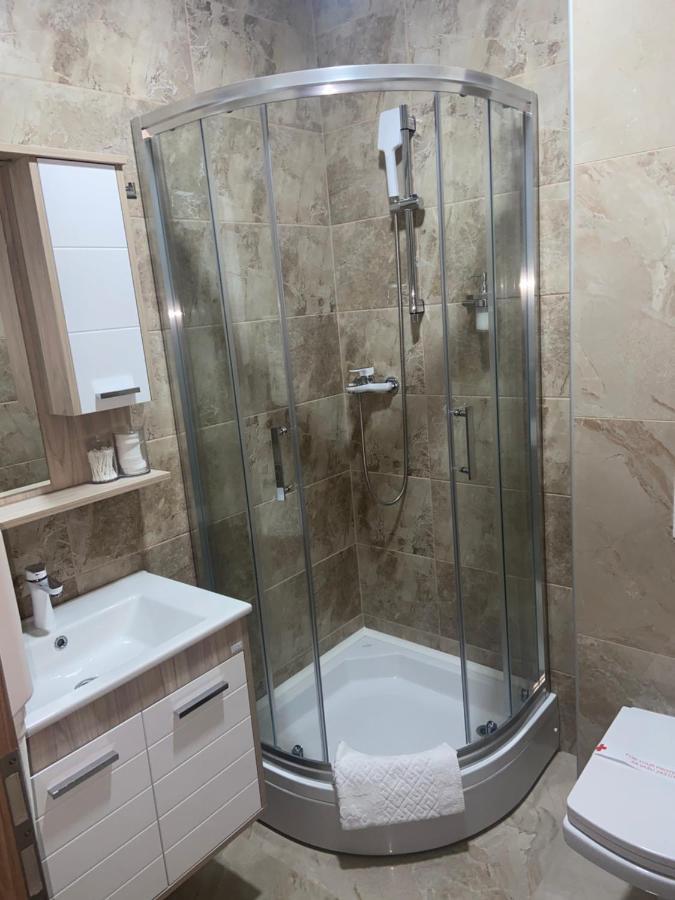 Hotel New Milenium Lukavac Bagian luar foto