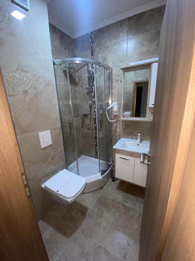 Hotel New Milenium Lukavac Bagian luar foto