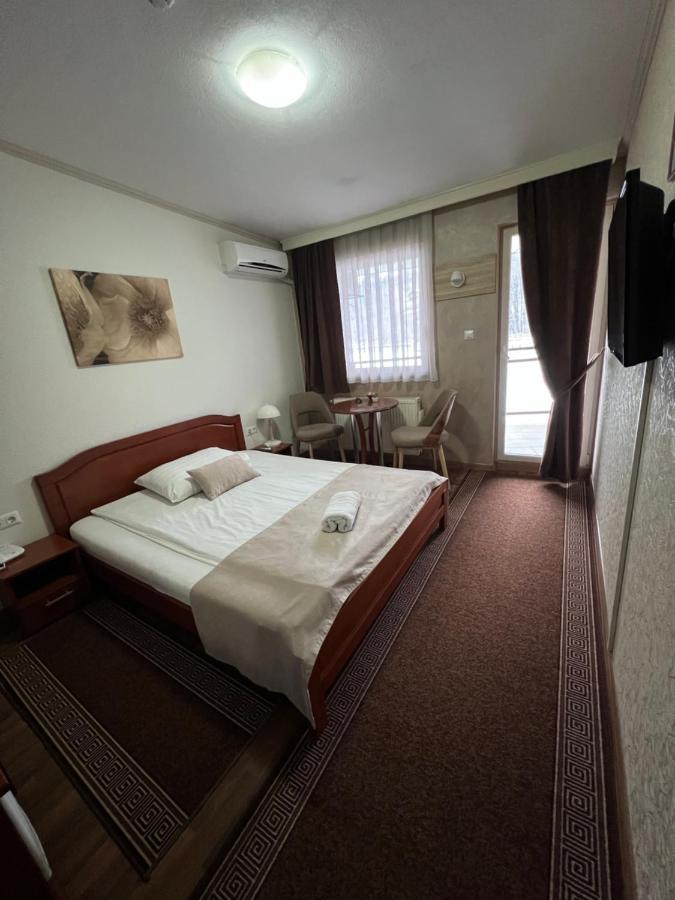 Hotel New Milenium Lukavac Bagian luar foto