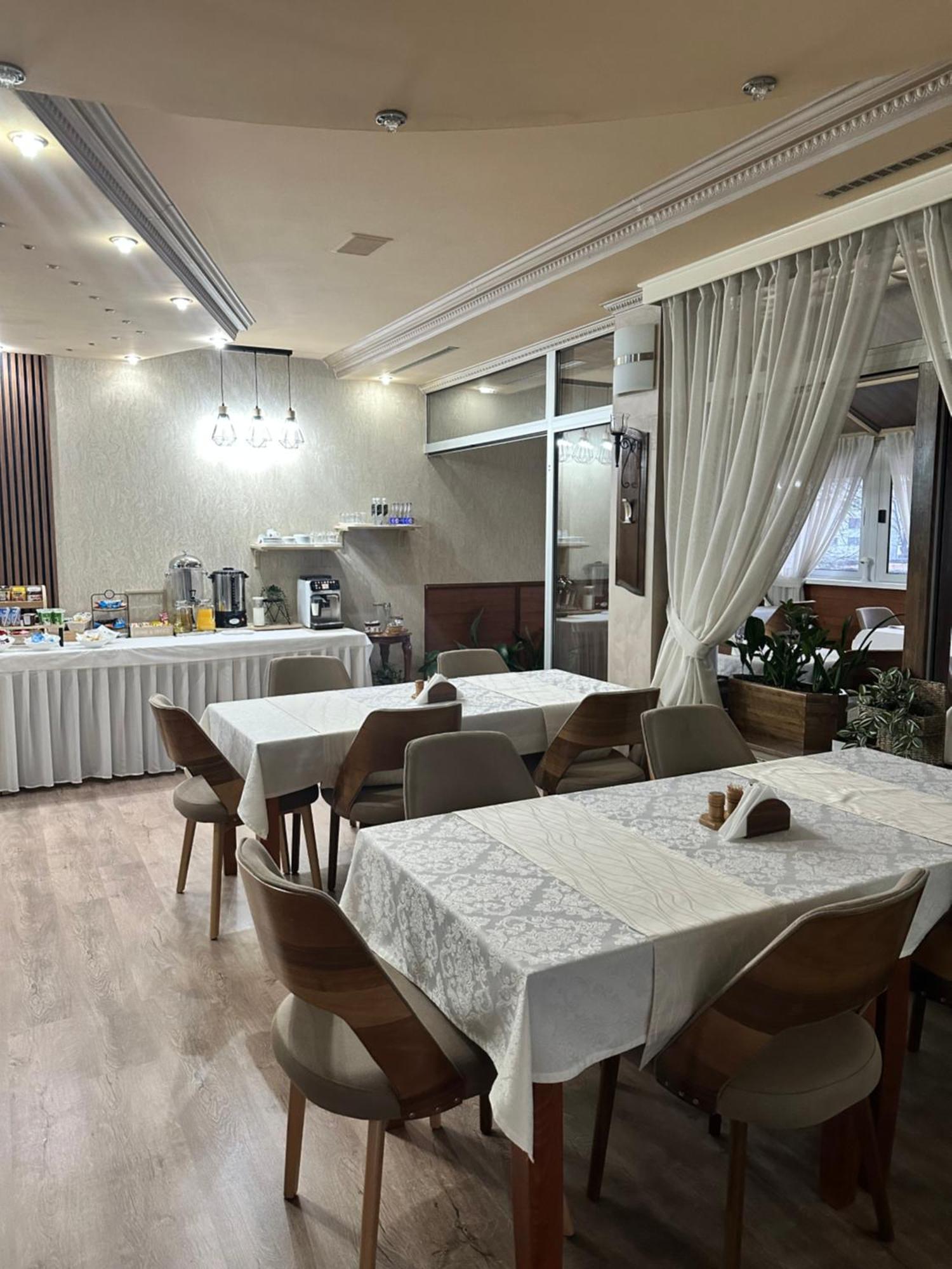 Hotel New Milenium Lukavac Bagian luar foto