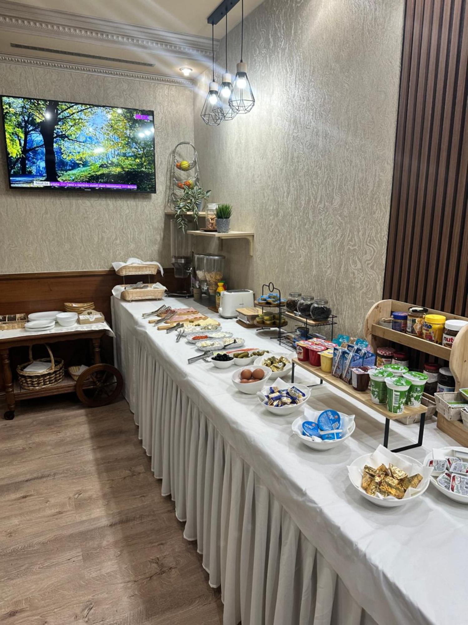 Hotel New Milenium Lukavac Bagian luar foto
