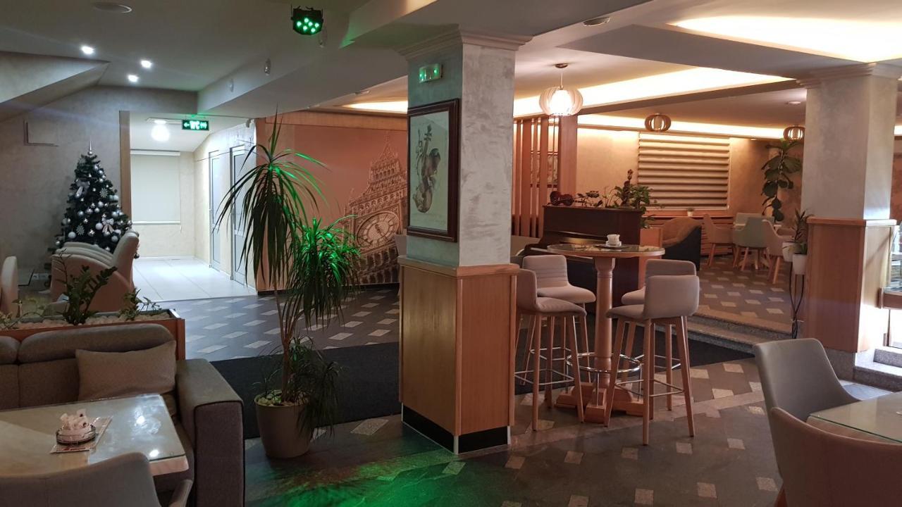 Hotel New Milenium Lukavac Bagian luar foto
