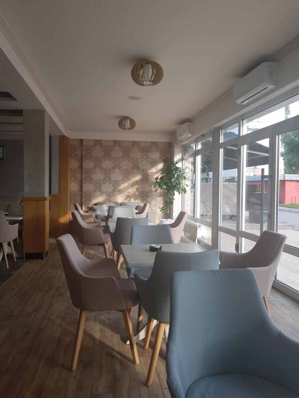 Hotel New Milenium Lukavac Bagian luar foto